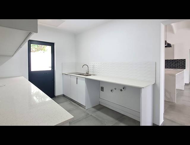 4 BEDROOM HOUSE FOR SALE IN SHELLEY POINT